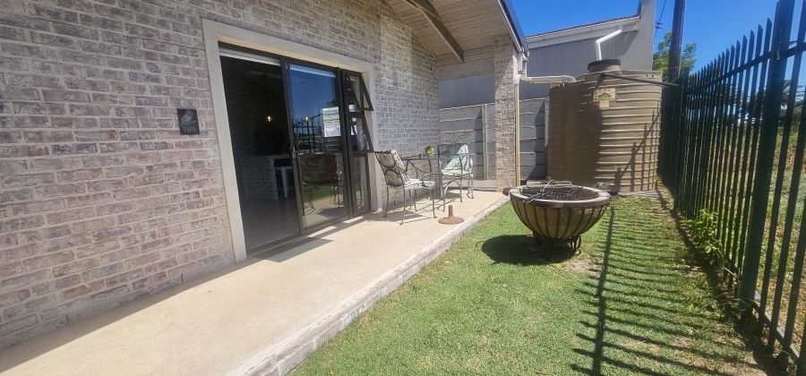 5 Bedroom Property for Sale in Middedorp Western Cape